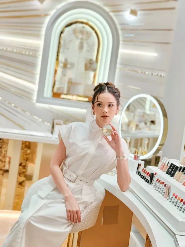 The Ball of Dreams, Suguhan Dramatis yang Memikat dari Dior Beauty Holiday 2024 Collection