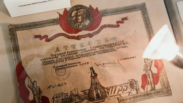 Melampirkan Sertifikat Penghargaan atau Piagam Sertifikasi Pelatihan