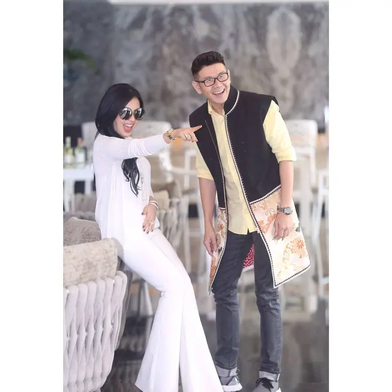 Syahrini dan Danny