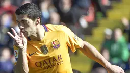 Luis Suarez menjadi pemain Barcelona yang menyumbangkan gol kemenangan atas Levante UD pada lanjutan La Liga Spanyol pekan ke-23.  (AFP/Jose Jordan)