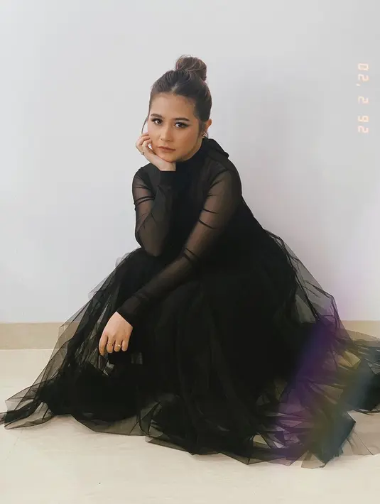 Prilly Latuconsina (Instagram/prillylatuconsina96)