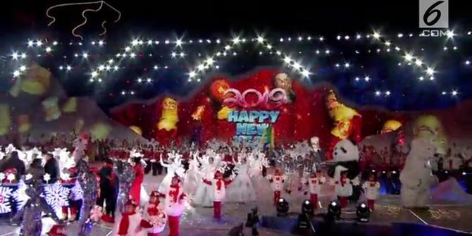 VIDEO: Suasana Hitung Mundur Menyambut Tahun Baru di Beijing