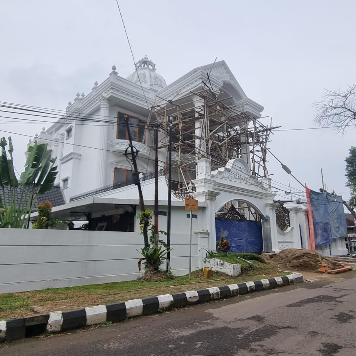 Rumah Ayah Lady Aurelia yang Tak Masuk LHKPN