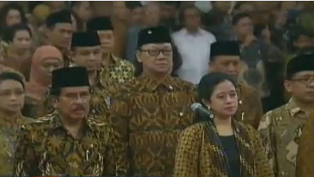 Batik Cokelat Hiasi Pelantikan Menteri Kabinet Jokowi-JK
