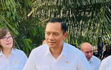 FOTO: Gaya AHY Langsung Blusukan dan Bagi-Bagi Sertifikat Tanah Usai Dilantik Jokowi Jadi Menteri ATR