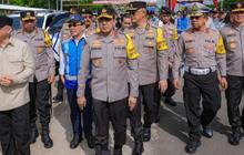VIDEO: Momen Wakapolri dan Jenderal Polisi Mabes Salat Id Bersama, Dengar Ceramah Soal Kejujuran