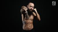Atlet MMA, Anthony Engelen saat menjadi bintang tamu dalam acara Corner6 di Liputan6.com, SCTV Tower, Jakarta, Kamis (1/6). (Liputan6.com/Fatkhur Rozaq)
