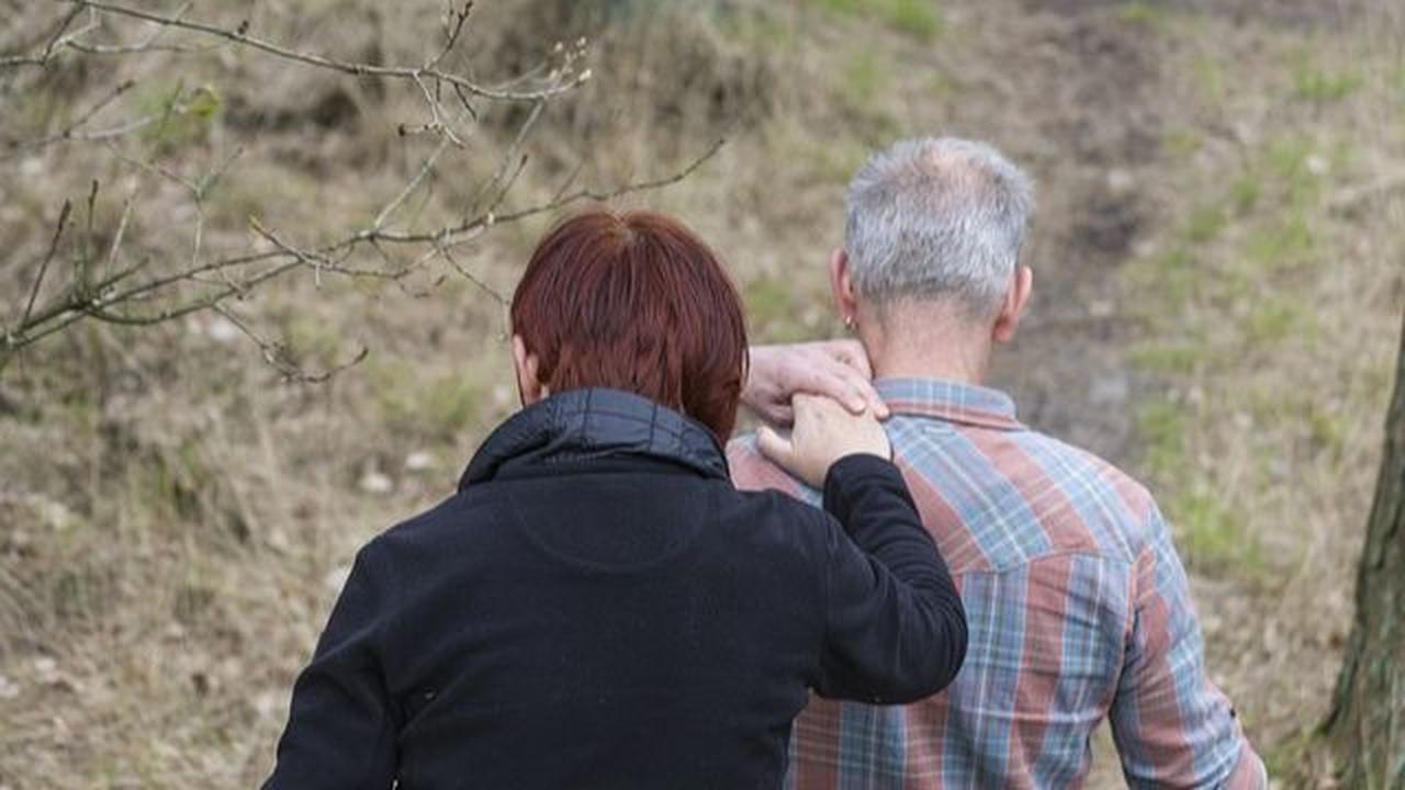 Menjadi Pendengar dan Teman Bicara yang Baik