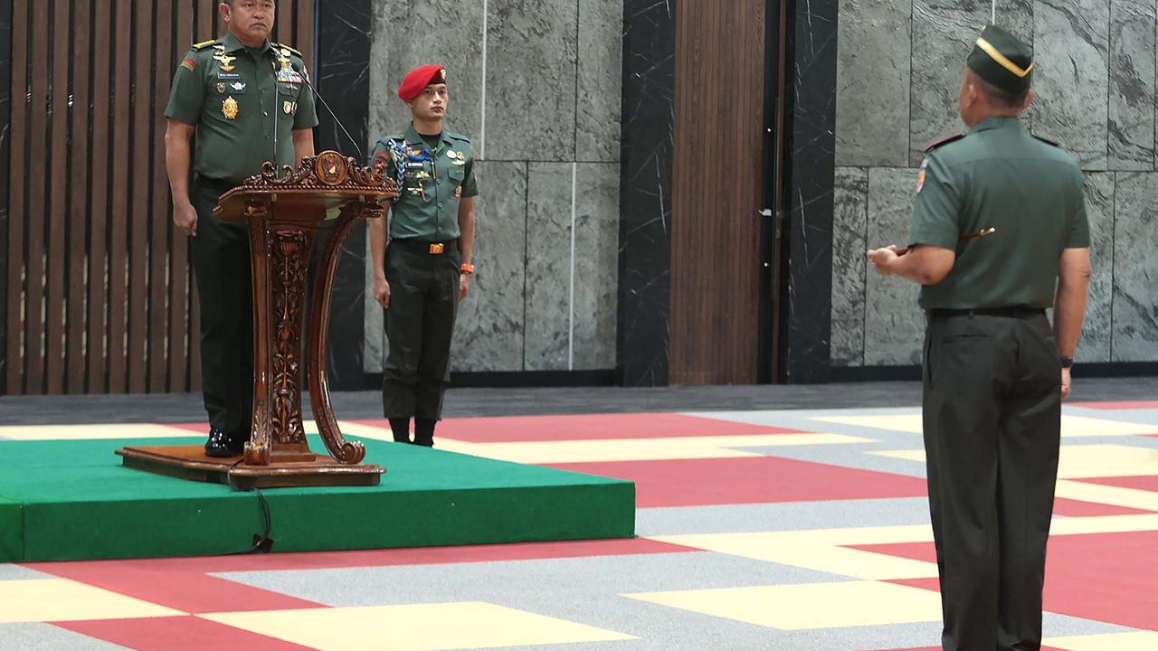 FOTO: 23 Jenderal TNI AD Raih Kenaikan Pangkat, Kasad Tekankan Loyalitas dan Kepemimpinan