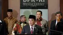 Ketua DPR, Ade Komaruddin menggelar Konferensi Pers, Jakarta, Senin (18/1/2016). Pimpinan DPR sepakat akan segera mengundang Kapolri dan Pimpinan KPK untuk klarifikasi proses penggeledahan ruangan anggota DPR. (Liputan6.com/Johan Tallo)