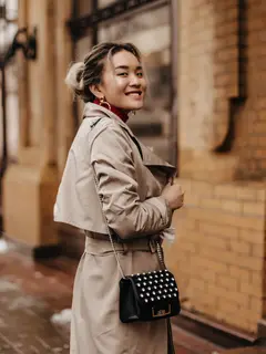 Sikap percaya diri./Copyright freepik.com/author/lookstudio