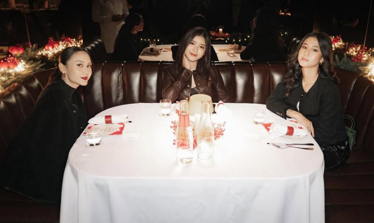 5 Potret Keren Tiara Andini, Gaya Tomboy dengan Jaket Kulit yang Tetap Kalem
