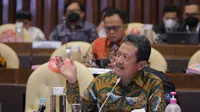 Menteri Kelautan dan Perikanan Sakti Wahyu Trenggono dalam rapat kerja dengan anggota Komisi IV DPR, mengutip keterangan resmu, Senin (12/9/2022). (Dok KKP)