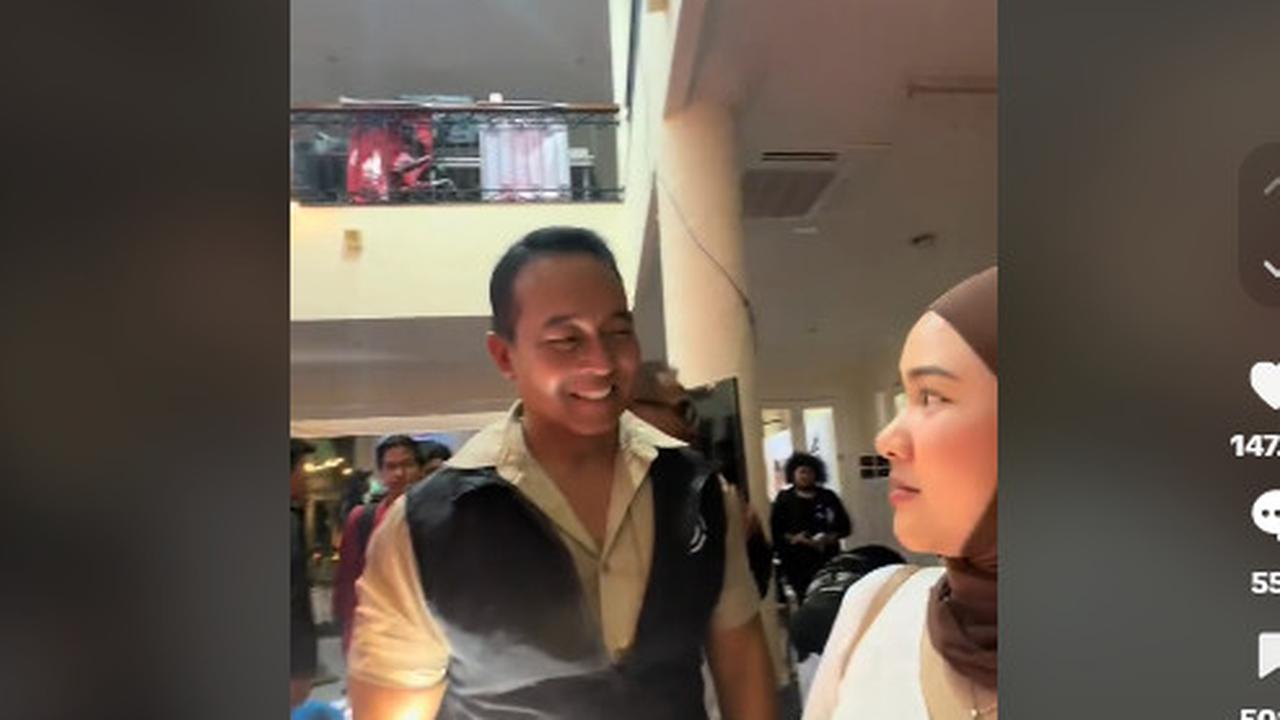 Sebuah video yang memperlihatkan seorang wanita tiba-tiba memanggil Jenderal TNI (Purn) Andika Perkasa, berhasil mencuri perhatian masyarakat luas. <br>