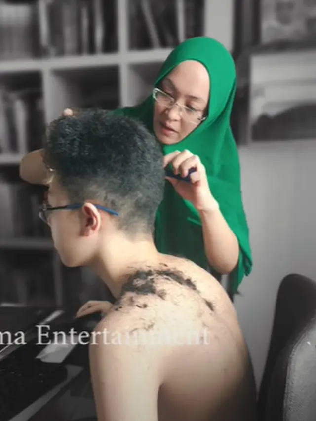 Kegiatan keseharian Angelina Sondakh usai hirup udara bebas