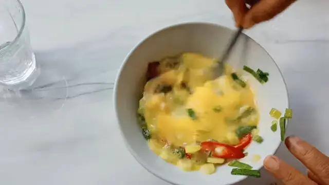 Cara Masak Telur Dadar ala Warteg, Bisa Keriting dan Lebar