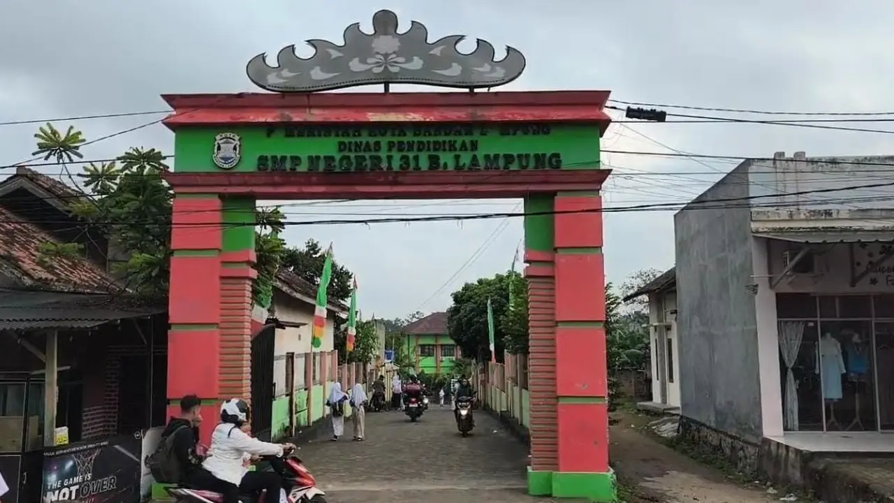 Ratusan Siswa di Dua Sekolah Lampung Keracunan MBG, Air Dapur Tercemar Bakteri E. Coli
