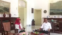 Presiden Jokowi bertemu Baiq Nuril Maknun di Istana Kepresidenan Bogor, Jawa Barat, Jumat (2/8/2019). (Liputan6.com/Lizsa Egeham)