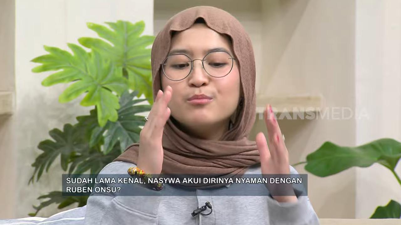 Putri Desy Ratnasari Ungkap Kedekatan Sang Mama dengan Ruben Onsu, Sudah Kenal Lama & Kini Sering Jalan Bertiga