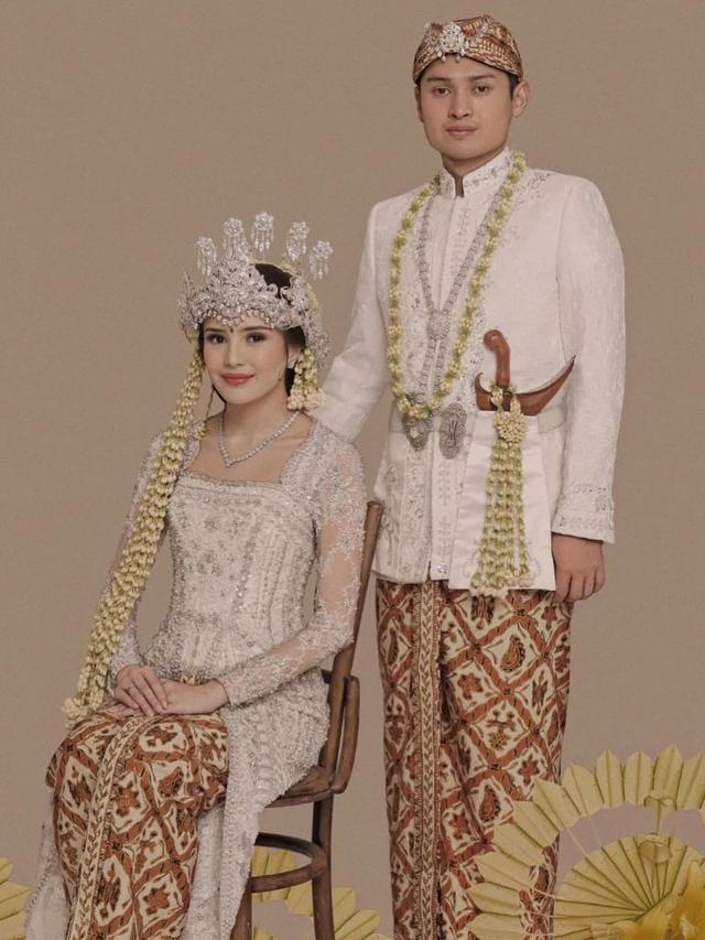 10 Potret Prewedding Beby Tsabina dan Rizki Natakusumah yang Pancarkan Aura Ningrat, Kenakan Busana Jawa hingga Casual Look di Korea