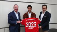 Serge Gnabry sepakat bertahan di Bayern Munchen hingga Juni 2023. (dok. FC Bayern Munchen)