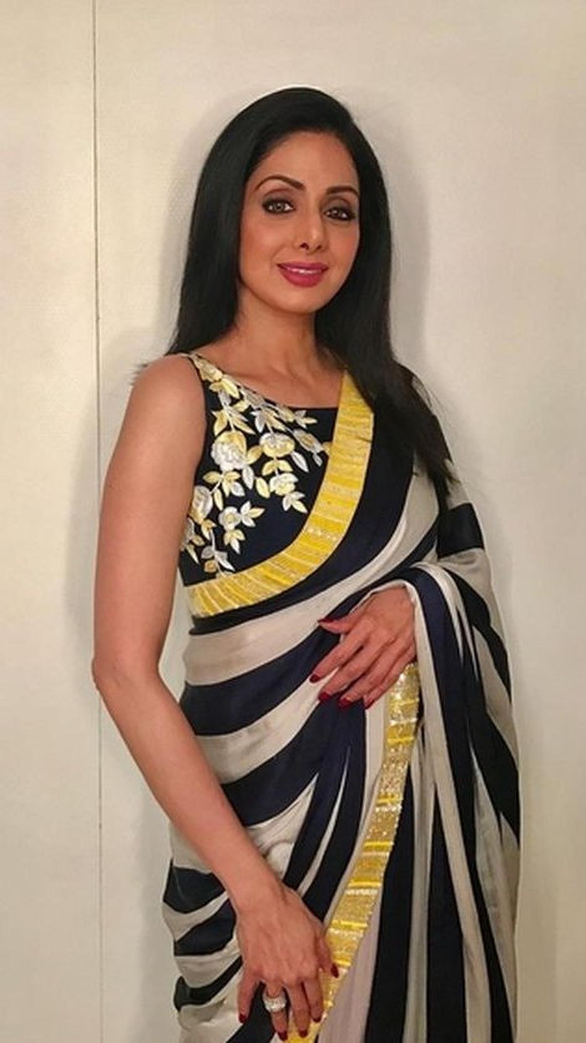 Informasi Tambahan Seputar Artis Bollywood yang Telah Tiada