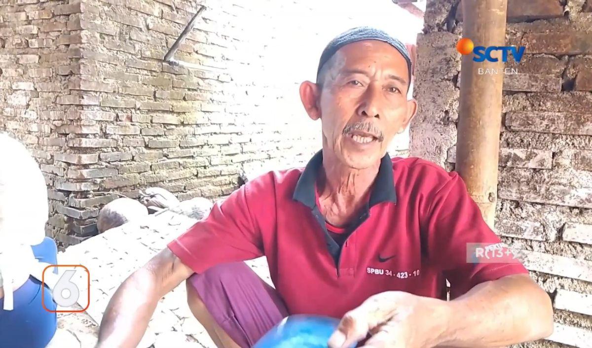 Narik Sembari Menawarkan Emping