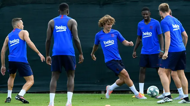 Latihan Perdana di Barcelona, Antoine Griezmann Penuh Tawa
