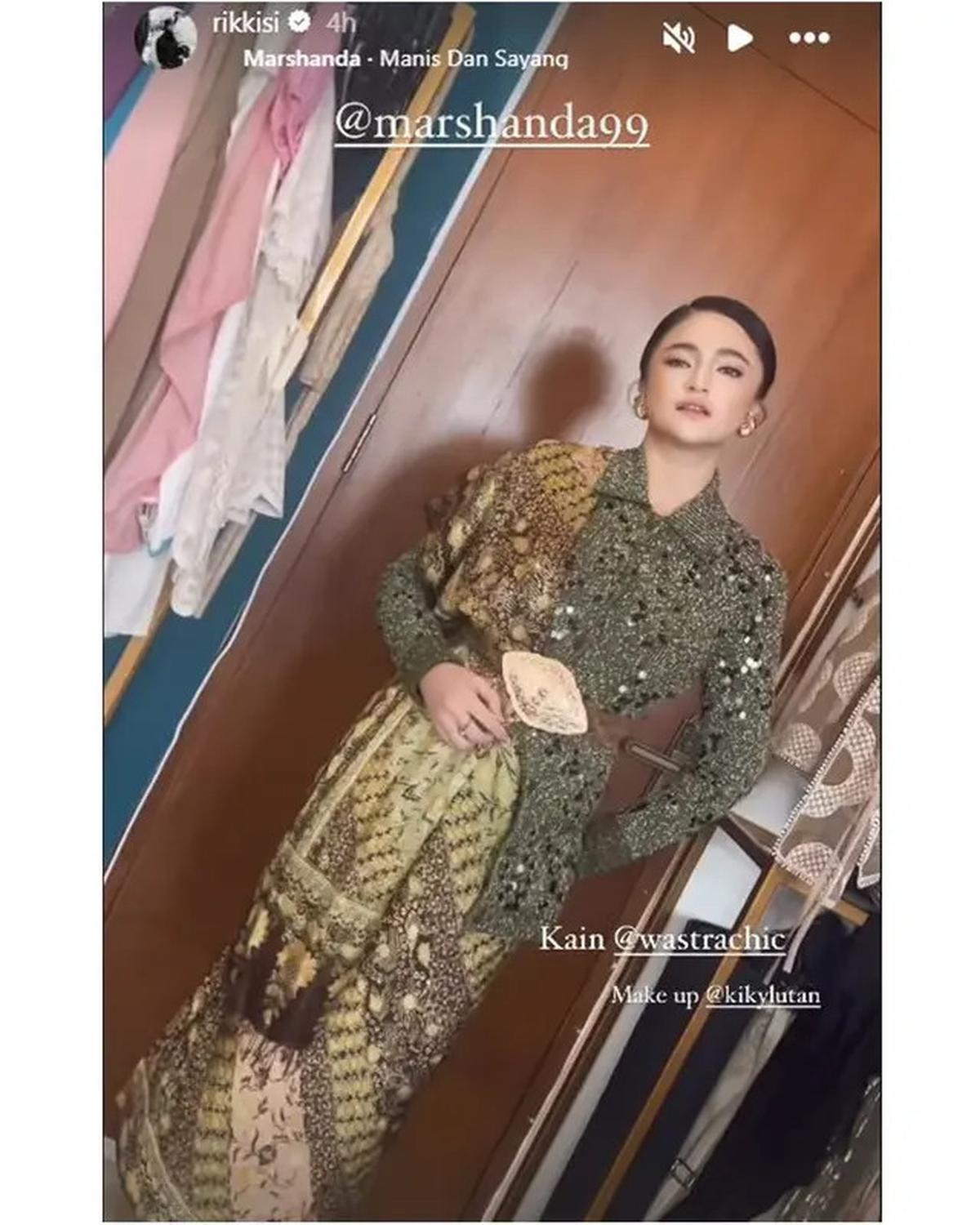 6 Potret Marshanda Dampingi Sienna Wisuda Kelulusan SD, Outfitnya Memukau
