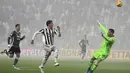 Begitupun dengan Bomber anyar Juventus, Dusan Vlahovic yang membuka gol di menit 13. Bola lop dari kaki Dusan Vlahovic berhasil merobek jala gawang Verona di menit awal pertandingan. (AP/LaPresse/Fabio Ferrari)