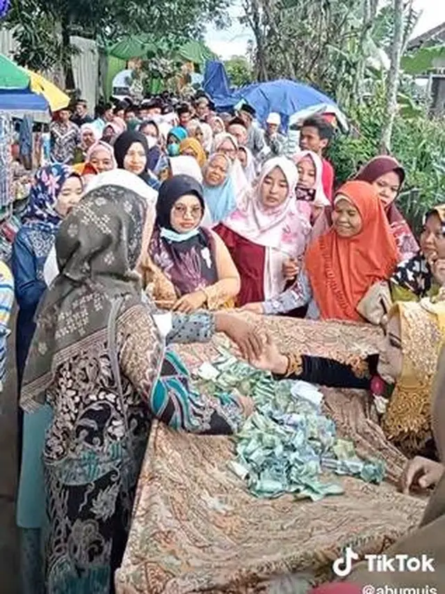 Tidak Pakai Amplop, Tradisi Sangon Manten Pernikahan di Demak Ini Viral