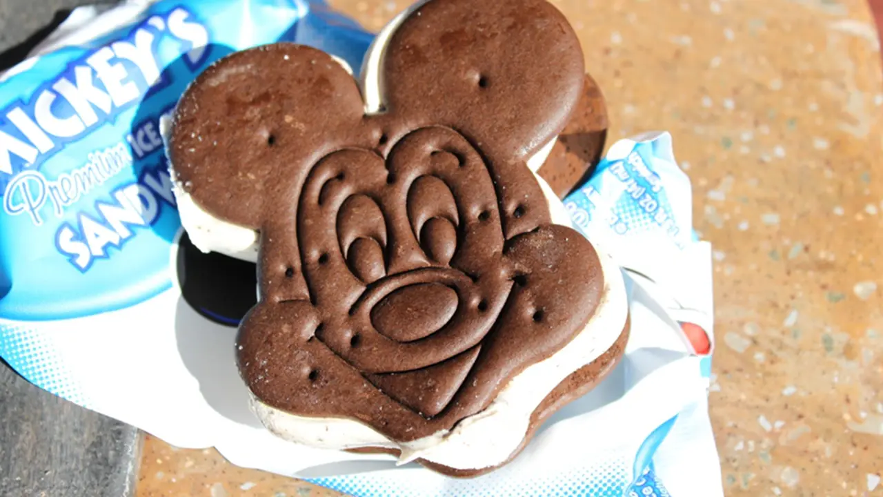10 Camilan Bertema Disney yang Wajib Kamu Coba