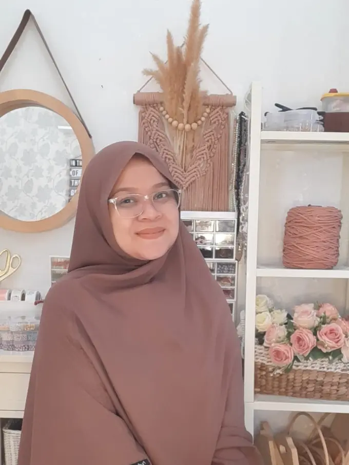 Diary Fimela: Berawal dari Hobi, Linda Yuli Yani Raup Omzet Rp500 Juta dari Bisnis Aksesori