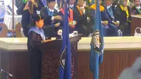 Menteri Susi menyampaikan pidato ilmiah penganugerahan gelar doktor honoris causa
