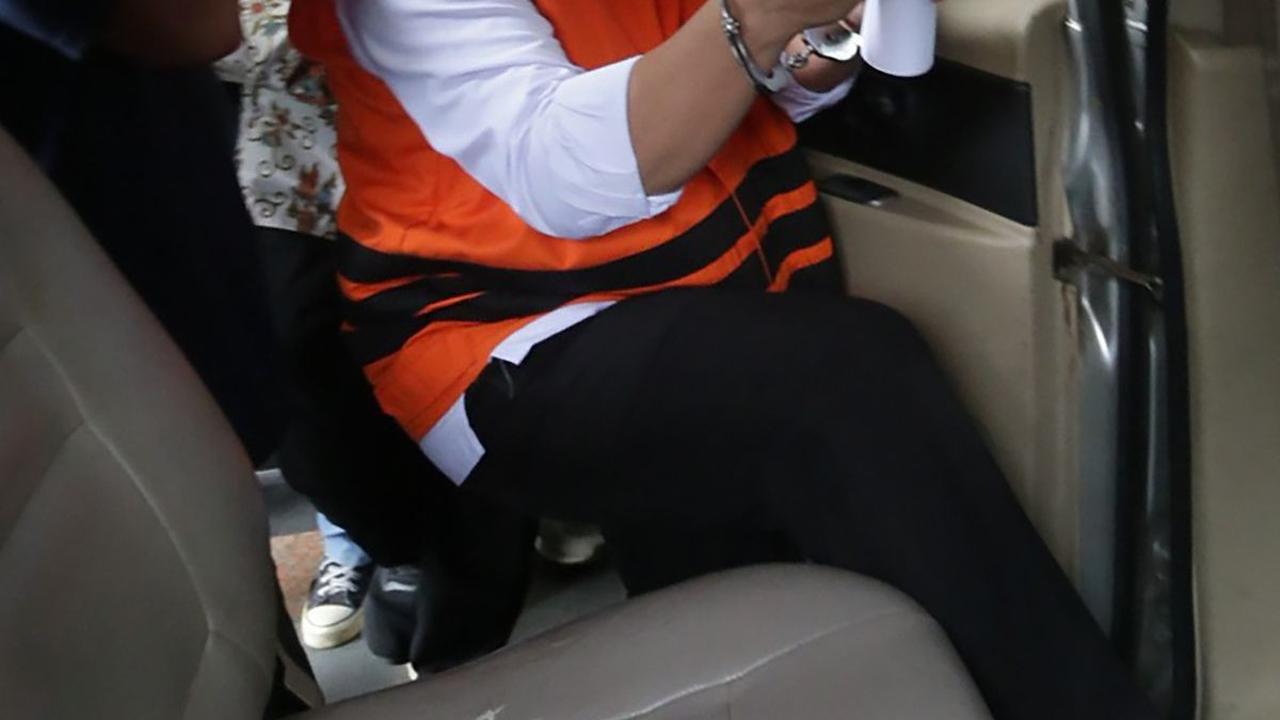 Kasdi Subagyono memasuki mobil seusai menjalani pemeriksaan sebagai saksi kasus pelanggaran etik pimpinan KPK Nurul Ghufron di Gedung ACLC KPK, Rasuna Said, Jakarta, Selasa (14/5/2024).&nbsp; Merdeka.com/Arie Basuki