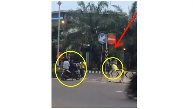 Terciduk, Aksi Sembunyi Polisi Tangkap Pengendara Motor yang Tak Tertib Bikin Ngakak