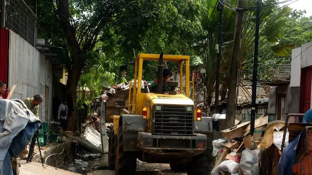 DLH DKI angkut 140 ton tumpukan sampah viral di Kedaung Kaliangke. (Dok. DLH DKI Jakarta)