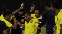 Pemain Timnas Malaysia, Safawi Rasid, saat latihan jelang laga kualifikasi Piala Dunia di Lapangan ABC, Senayan, Jakarta, Selasa (3/9). Malaysia akan berhadapan dengan Indonesia. (Bola.com/M Iqbal Ichsan)