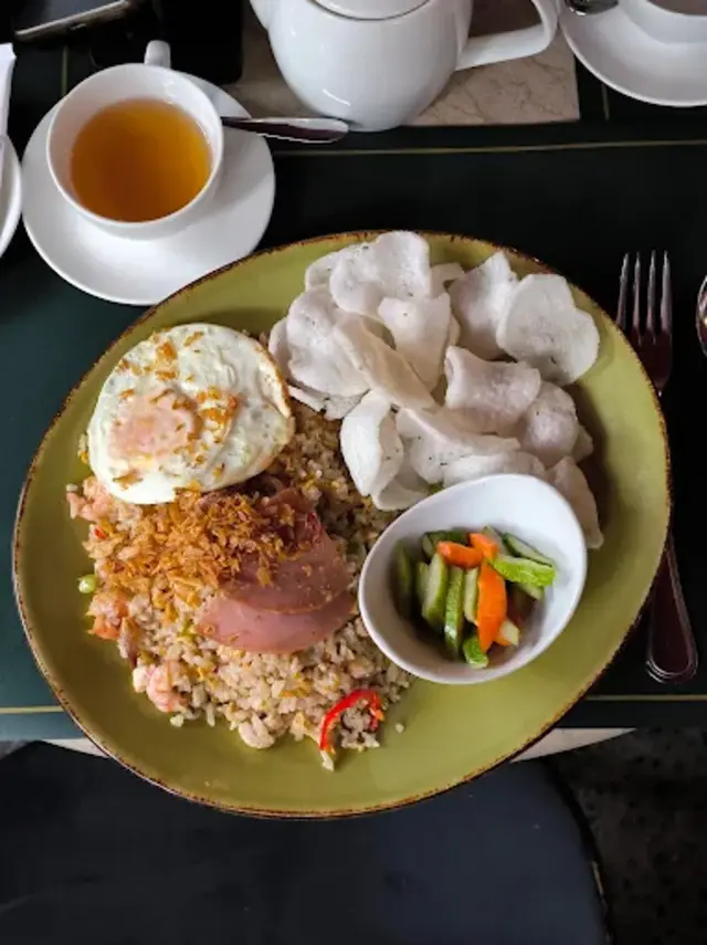 8. Braga Permai Bertahan Lebih dari 100 Tahun karena Menu Western dan Lokal yang Selalu Relevan