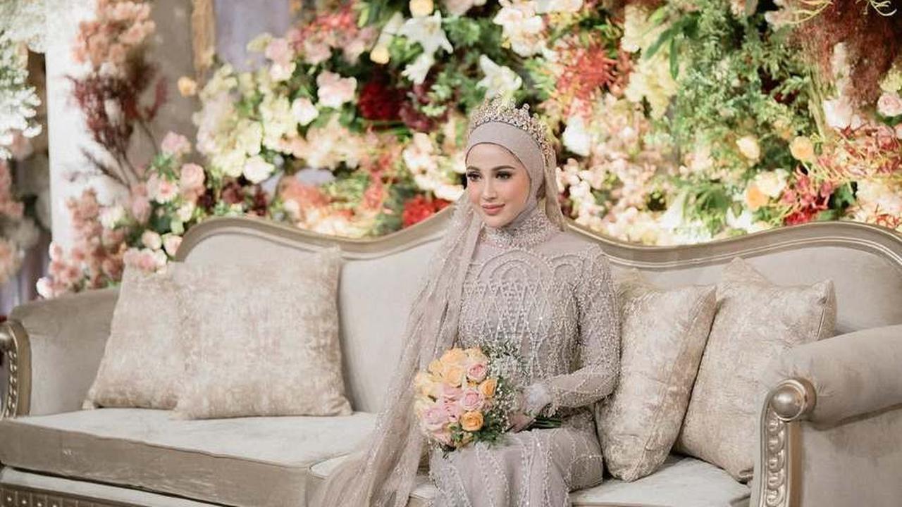 8 Potret Miskah Shafa Istri Yislam Jaidi yang Cantiknya Banyak Dipuji, bak Boneka Barbie