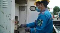 PLN memulihkan listrik pelanggan di Manado. Dok PLN