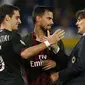 Pelatih Milan Vincenzo Montella (kanan) merayakan gol Bacca ke gawang Sampdoria, Sabtu (17/9/2016) bersama Suso (tengah) dan gelandang Giacomo Bonaventura. (MARCO BERTORELLO / AFP)