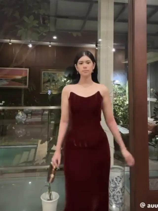 Pesona Almira Putri Annisa Pohan saat Hadir Prom Night. [@annisayudhoyono]