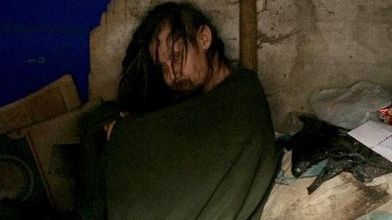 Banyak tamu ke Mbah Fanani, dari minta nomor togel hingga jodoh