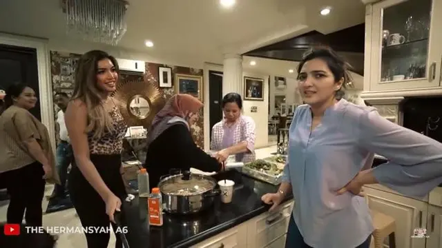 Momen Kunjungan Millen Cyrus ke Rumah Ashanty
