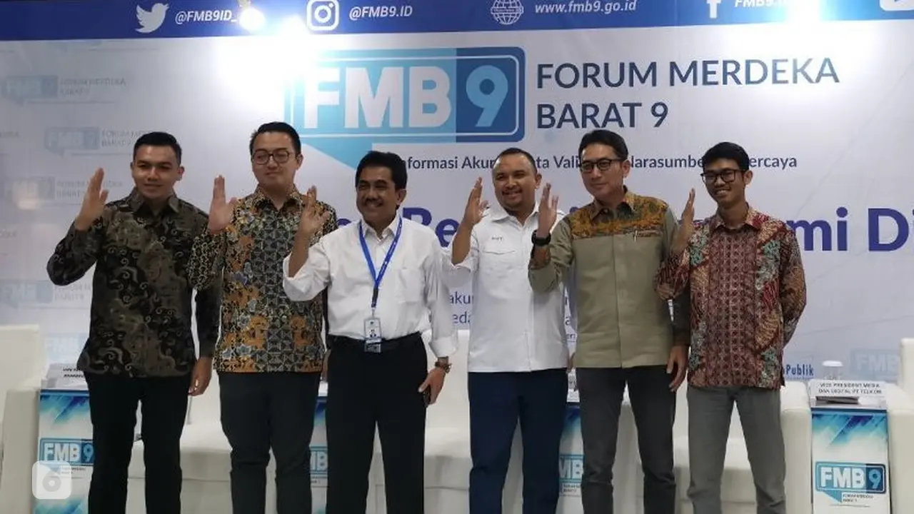 Pembicara pada Forum Merdeka Barat 9