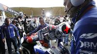 Jorge Lorenzo usai mengikuti lomba MotoGP Belanda 2013. (CATRINUS VAN DER VEEN / AFP)