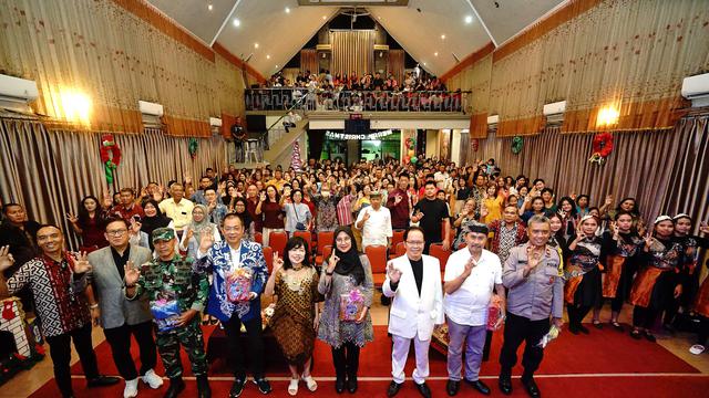 Perayaan Natal Berlangsung Sederhana dan Penuh Keceriaan