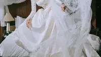 7 Gaun Pernikahan Artis Paling Mewah di 2025, Elegan dengan Detail Couture dan Karakter Personal