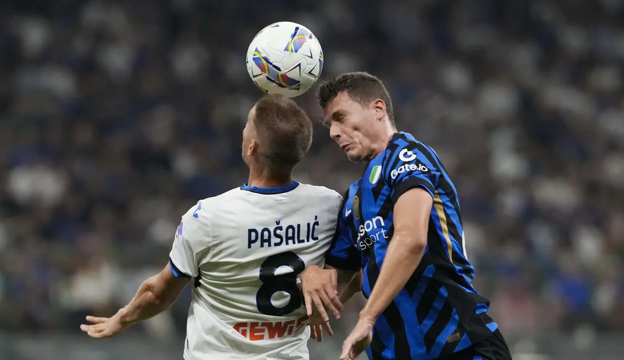 Inter Milan tampil mendominasi sejak awal laga. Nerazzurri mengalahkan Atalanta empat gol tanpa balas. (AP Photo/Luca Bruno)